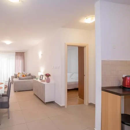 Apartment Ella *